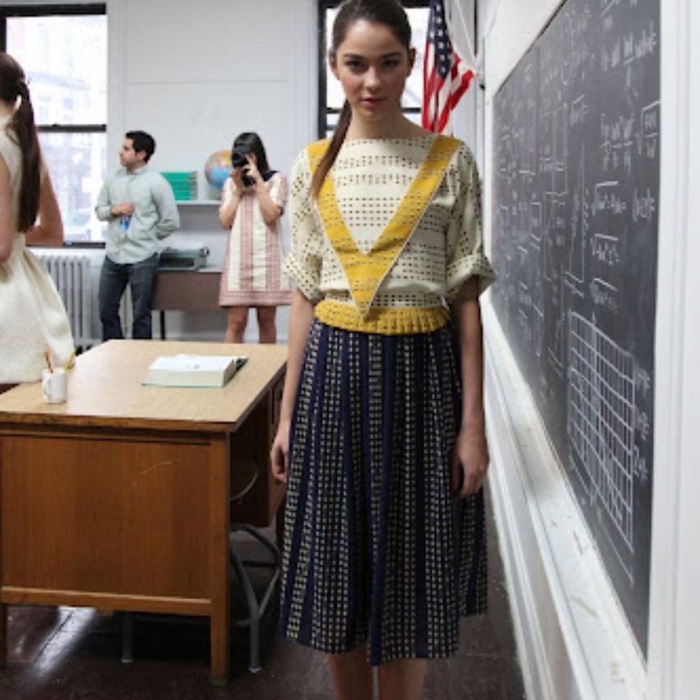 Lauren Moffatt Size 4 Midi Silk Skirt